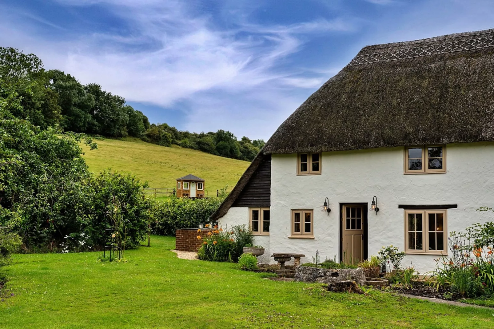 The Thatch at Winterborne Houghton-Buitenkant zomer