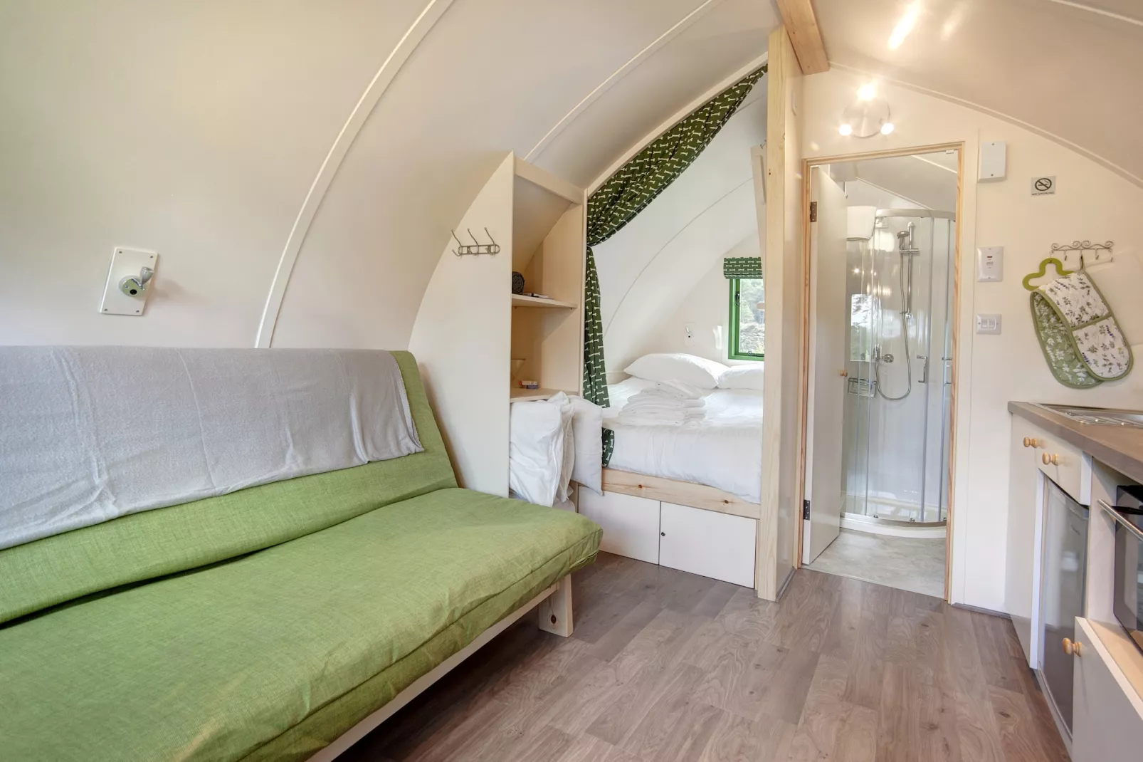 Barebones Glamping-Woonkamer