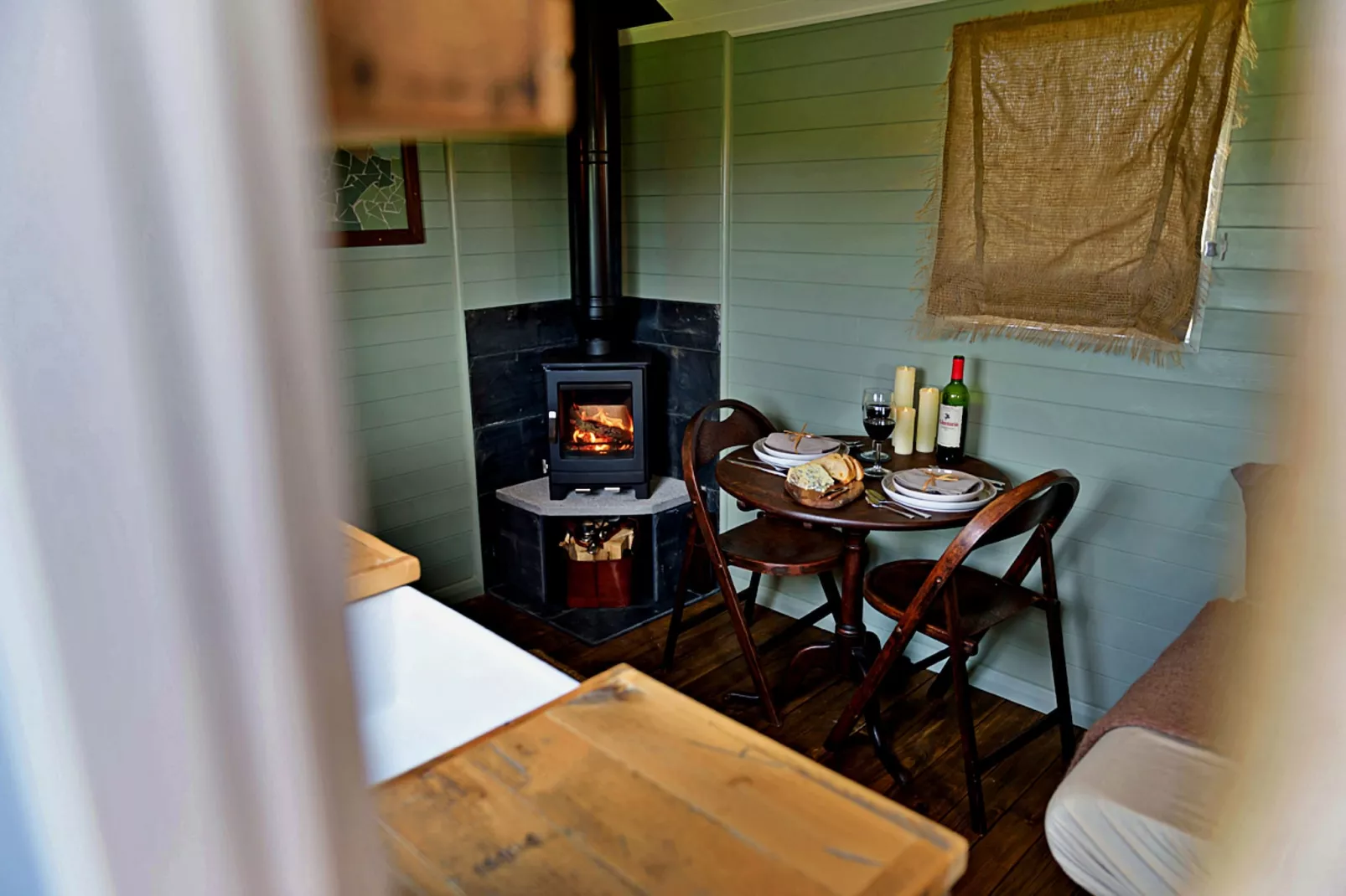 'Joan' Shepherds Hut-Eetkamer