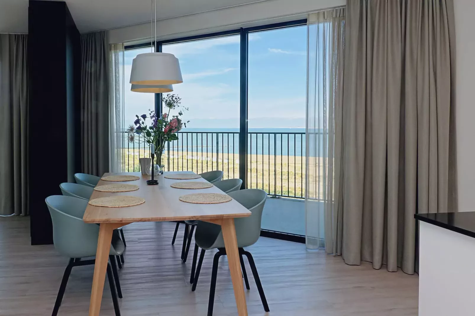 Breskens Apartments & Penthouses 8-Buitenkant zomer