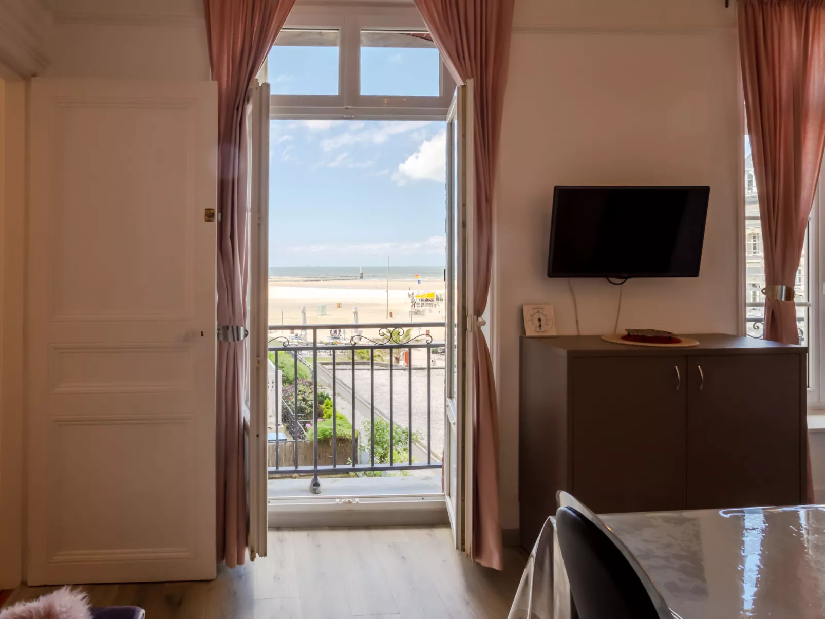 L'hôtel de Paris-Binnen