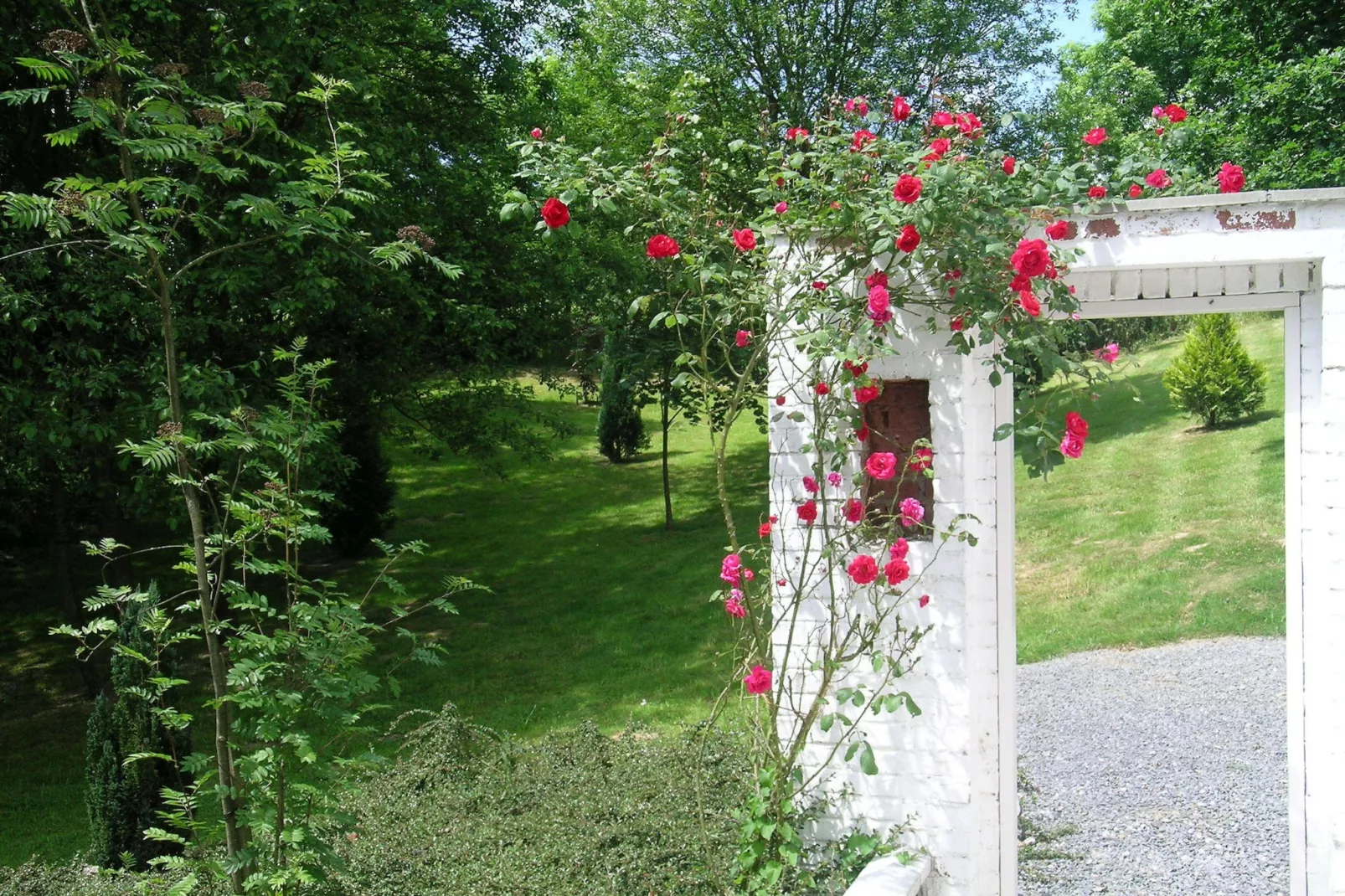 Trou de Reinard- Domaine Ecureuil-Tuinen zomer