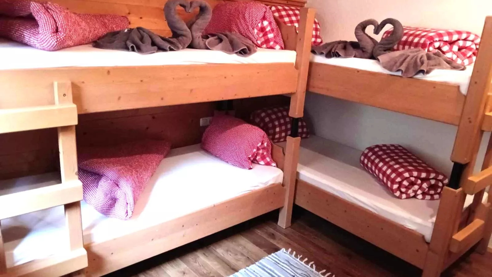 Lisa und Emely-Slaapkamer