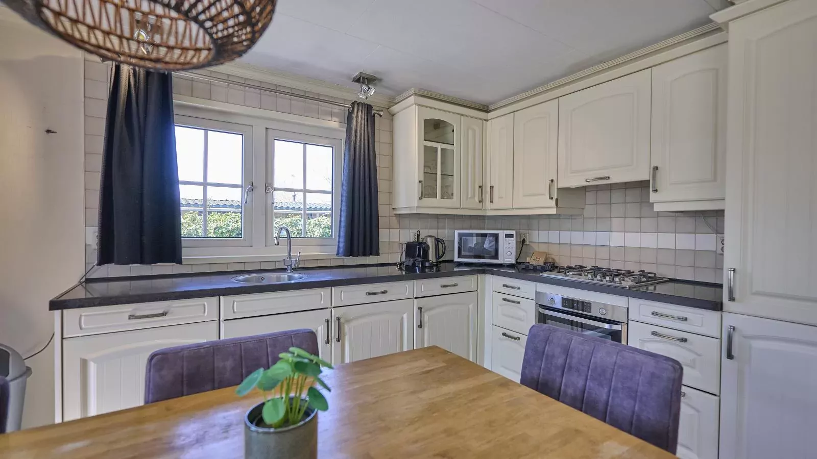 T Kaatsheuveltje 2-Keuken