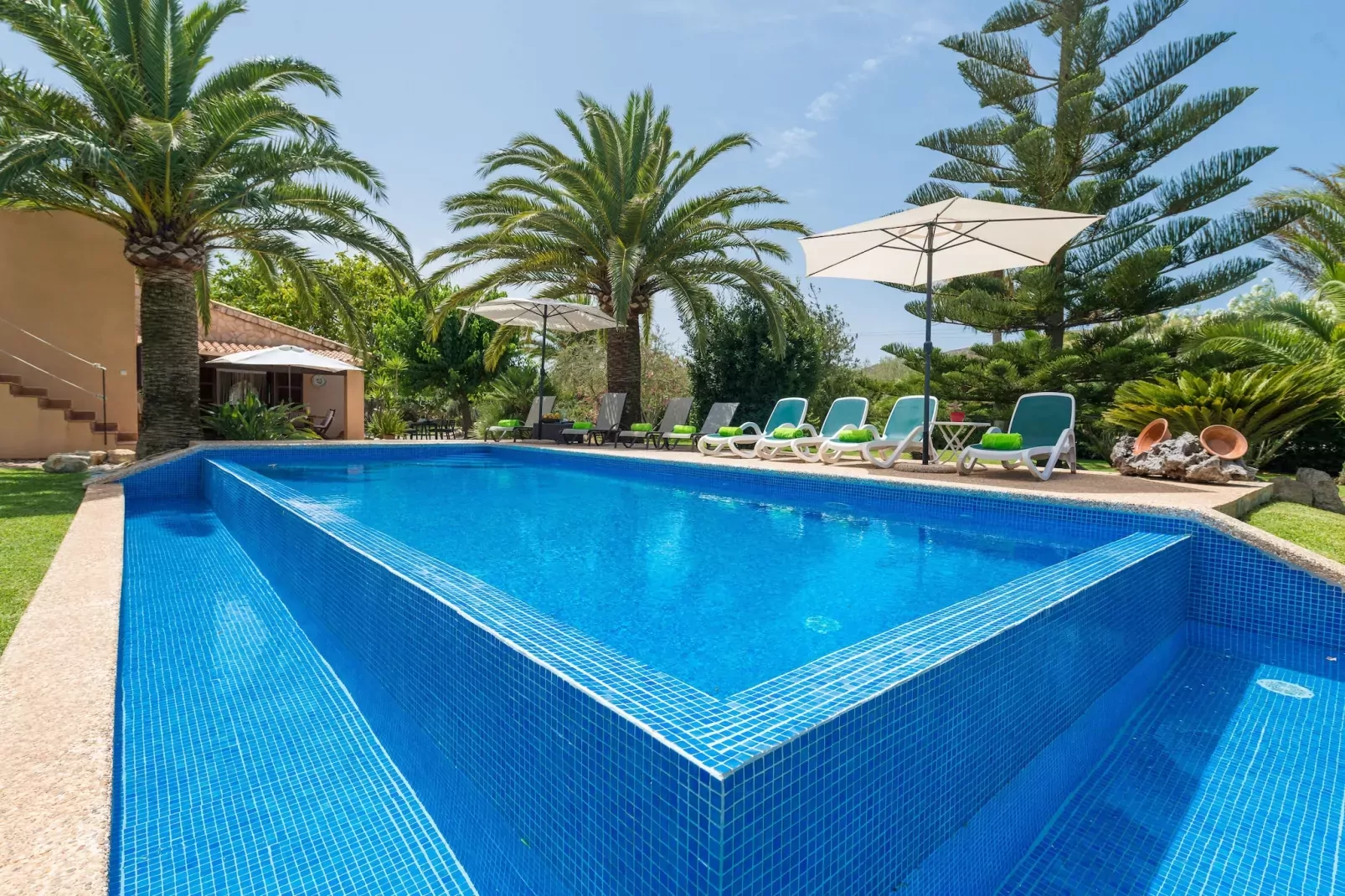 Casa Angela - Buitenkant zomer
