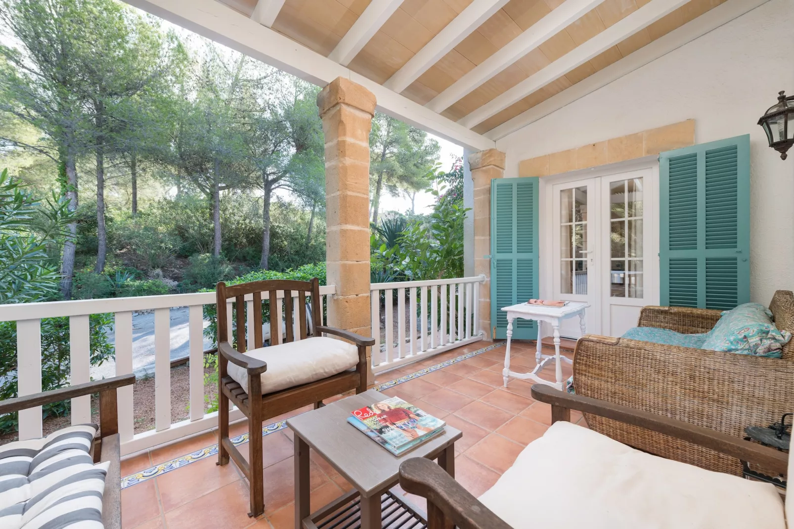 Villa Herdain-Image-tags.