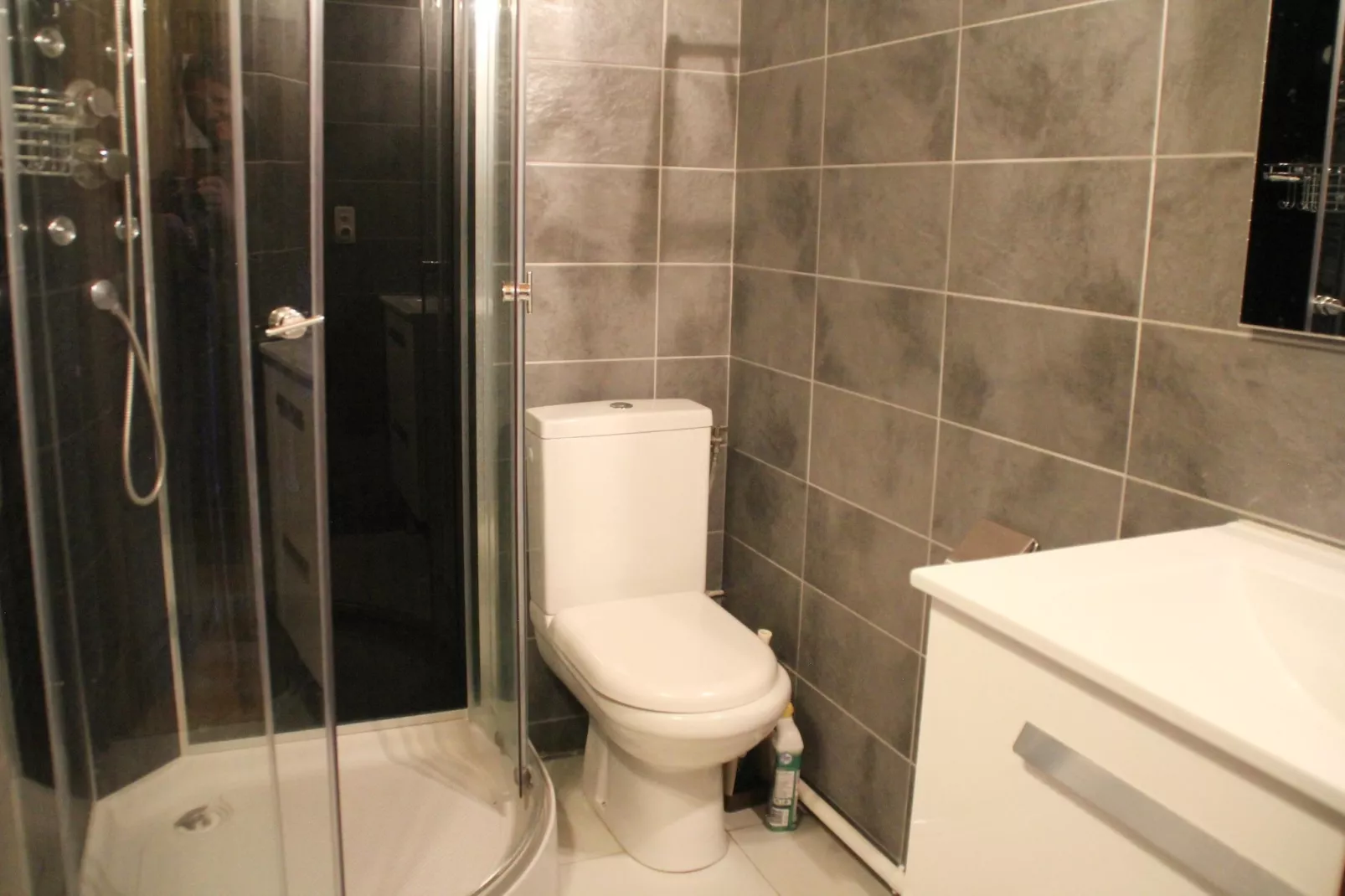 Moulin ML184 TELECABINE & MOUNTAIN 4 pers.-Badkamer