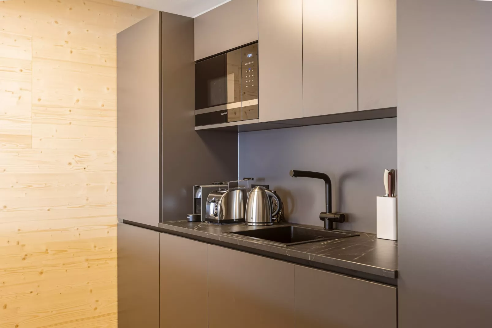 Zugspitz Suites Lermoos 1-Keuken