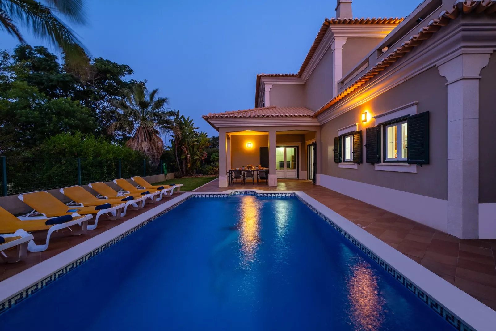 Villa Hawaii-Buitenkant zomer