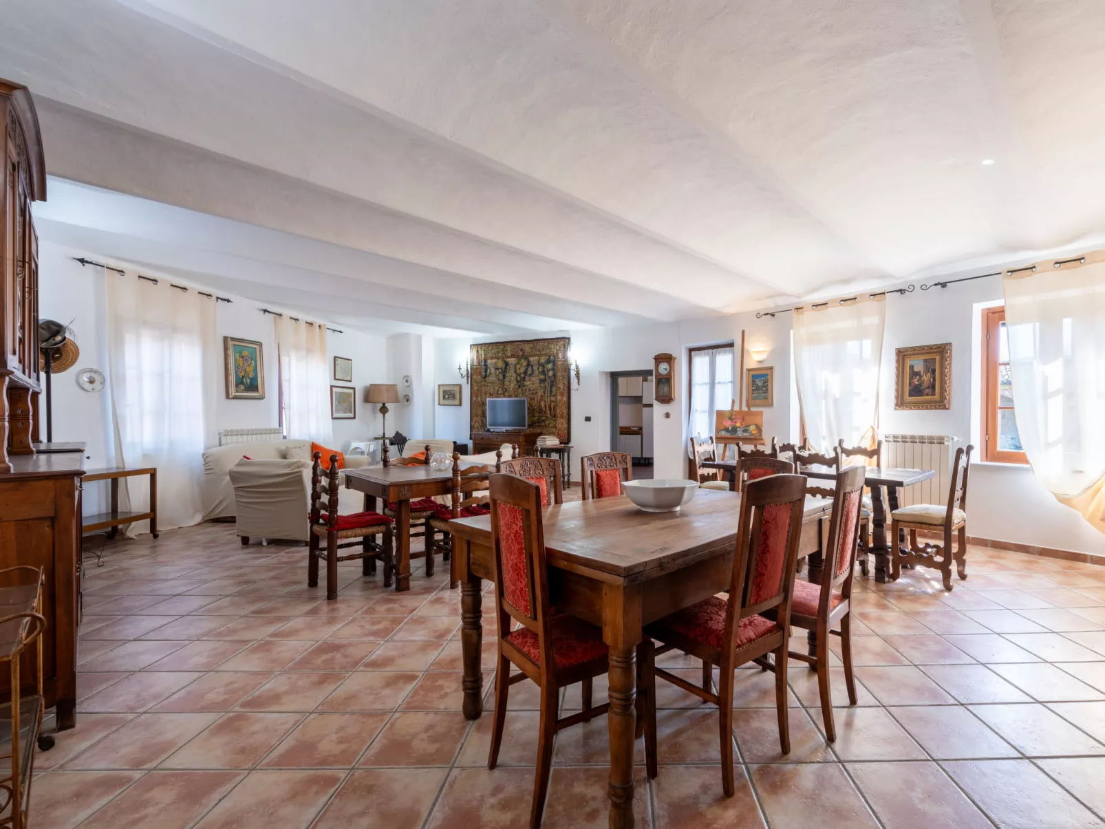 Relais San Desiderio-Binnen