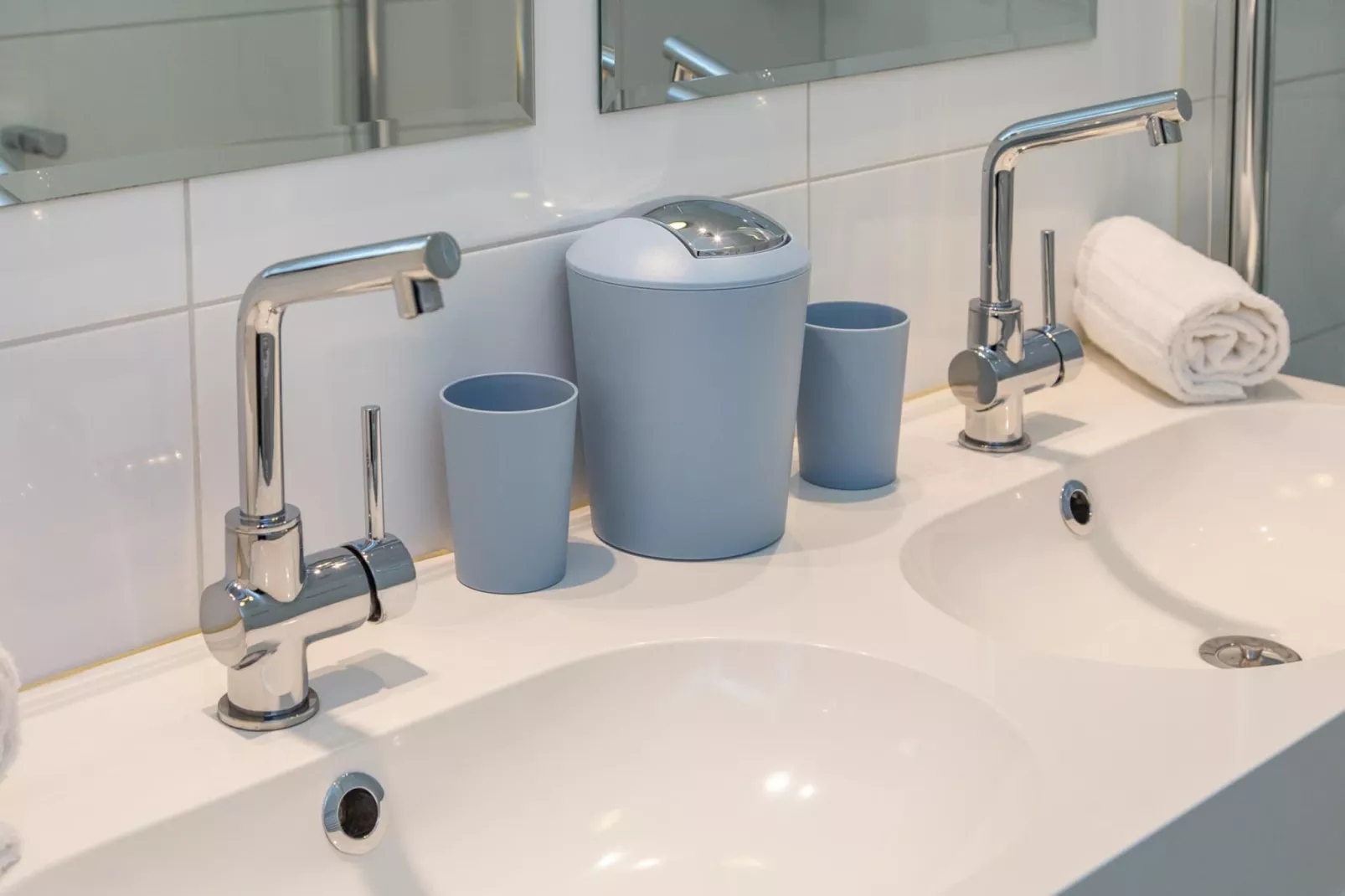 Appartement 'Duinoord' - Duinweg 117-12  Zoutelande-Badkamer