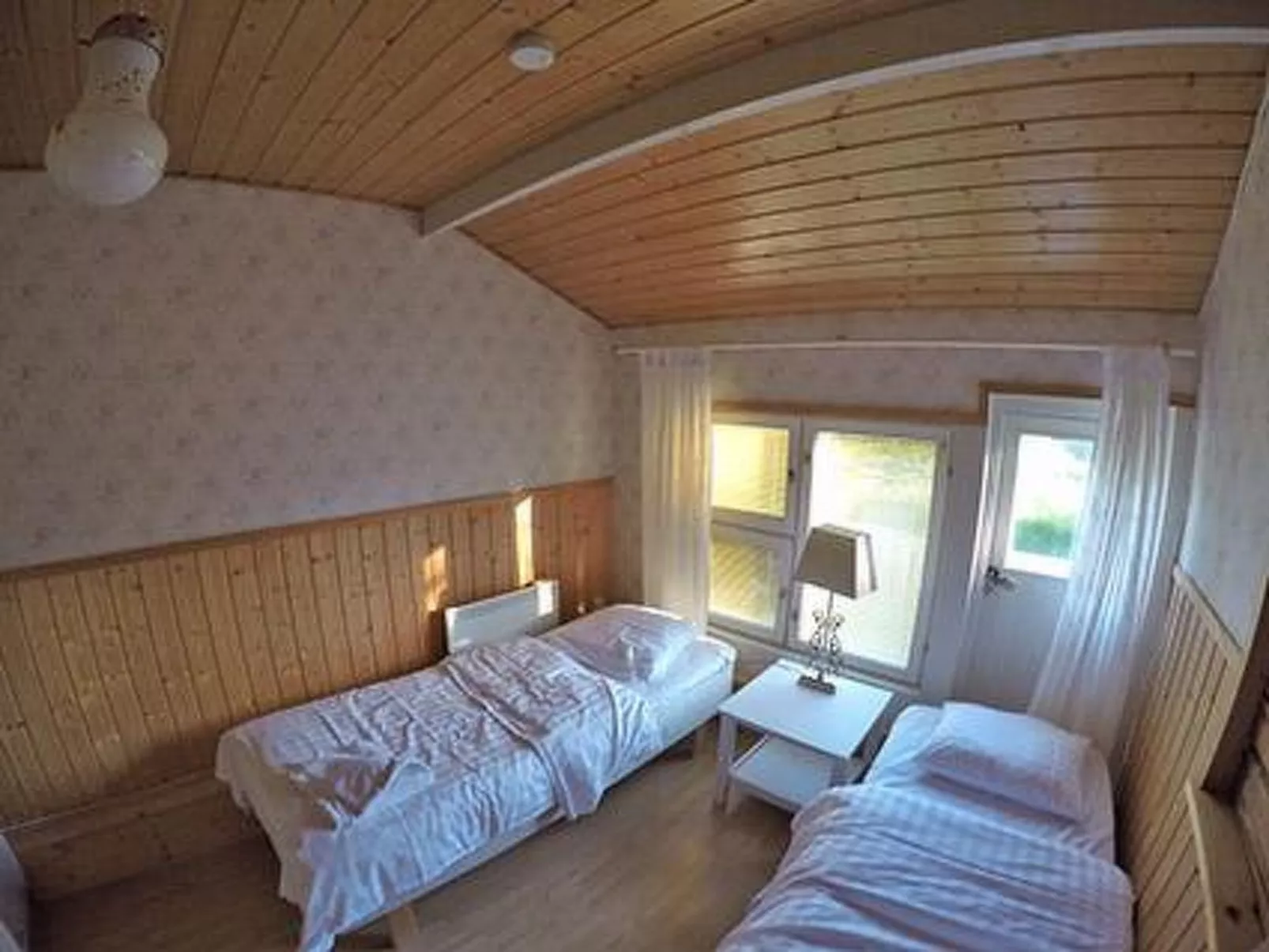 Pikku-villa-Binnen