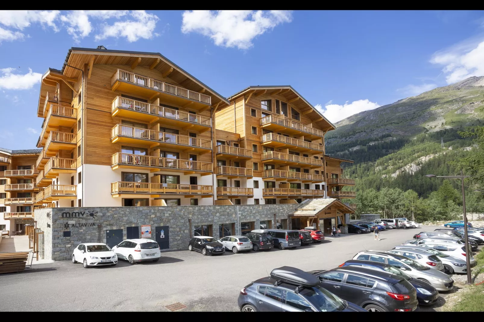 TIGNES_8PM-Buitenkant zomer