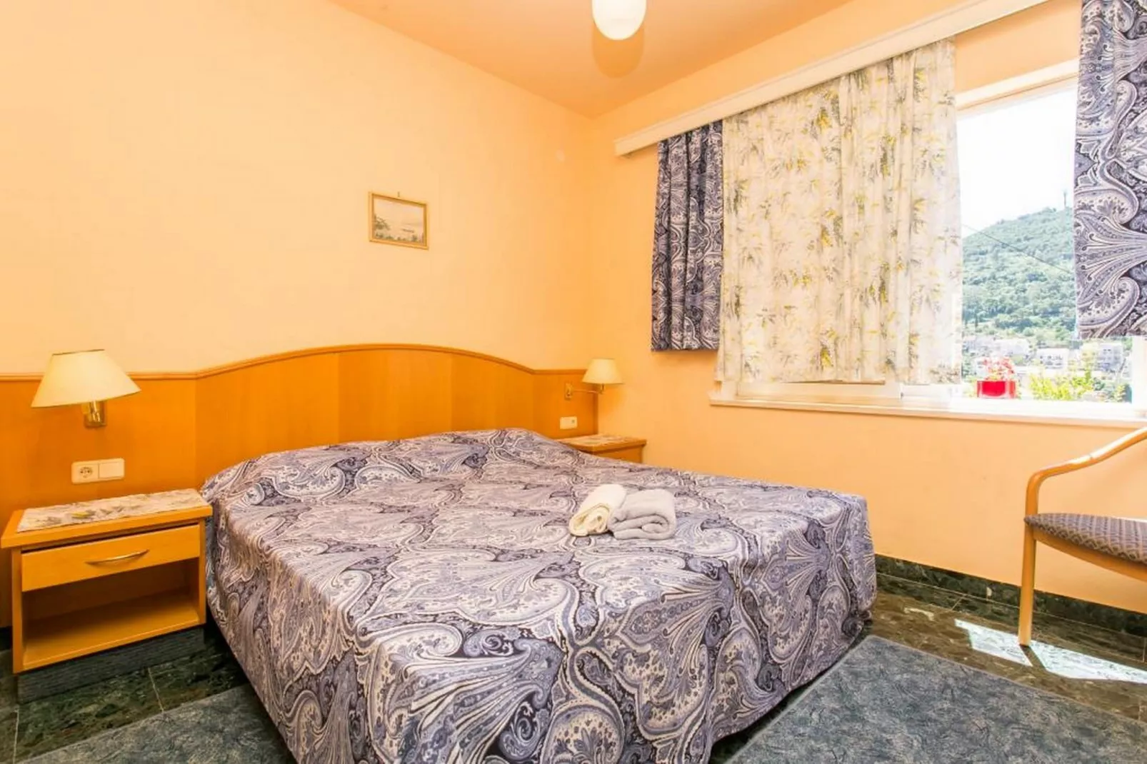 Apartments Elelu - Two-Bedroom Apartment with Terrace-Slaapkamer