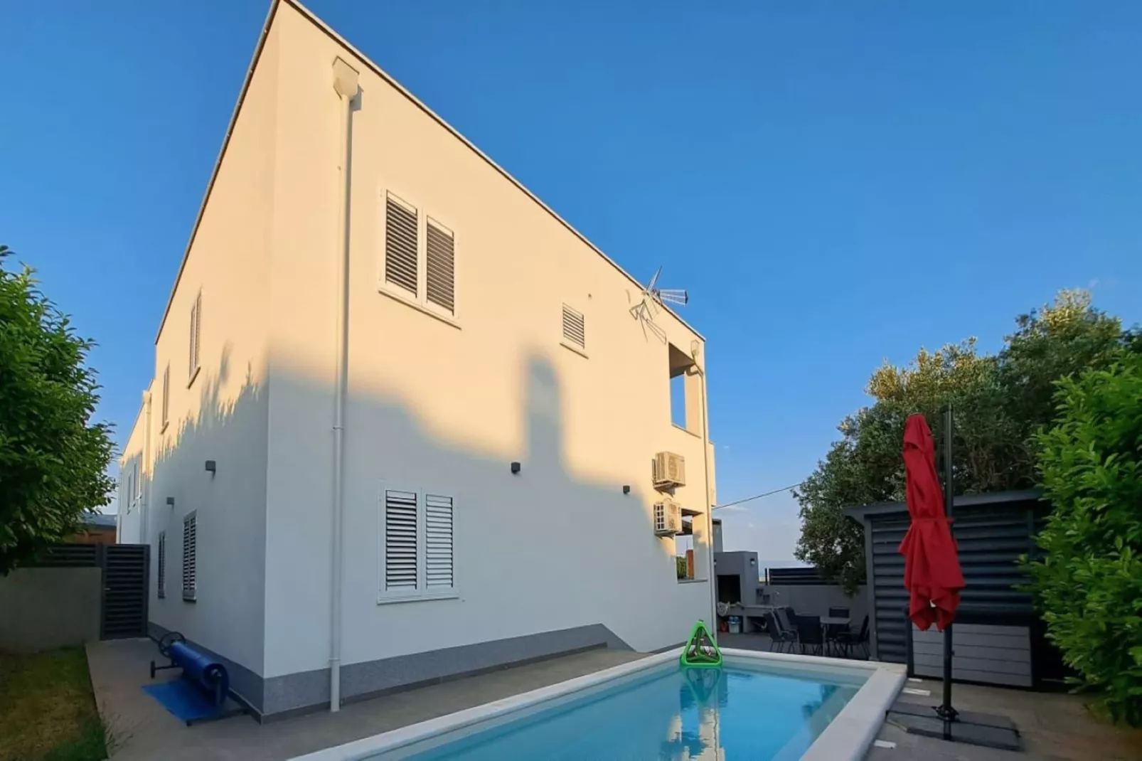 Apartment Viva - three bedroom apartment-Zwembad