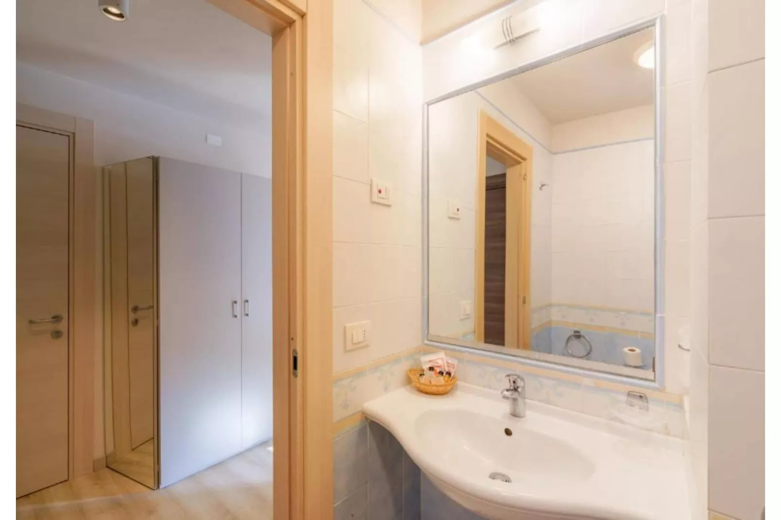 Residence Park Solemaremma 2-Zi-App Comfort C BK/TE 30 qm-Badkamer