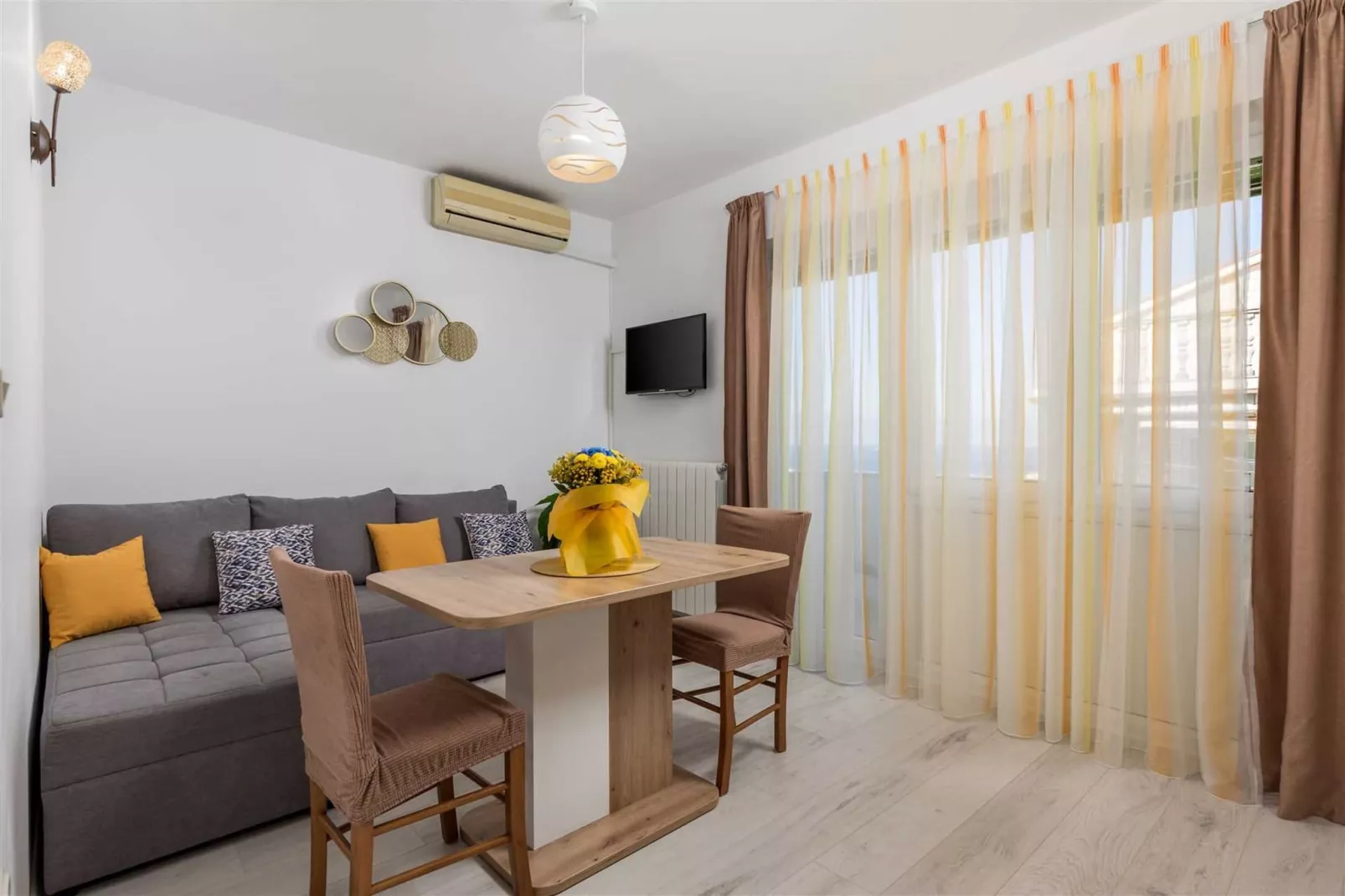 Apartment Slavica 2 - Blue Dream-Woonkamer