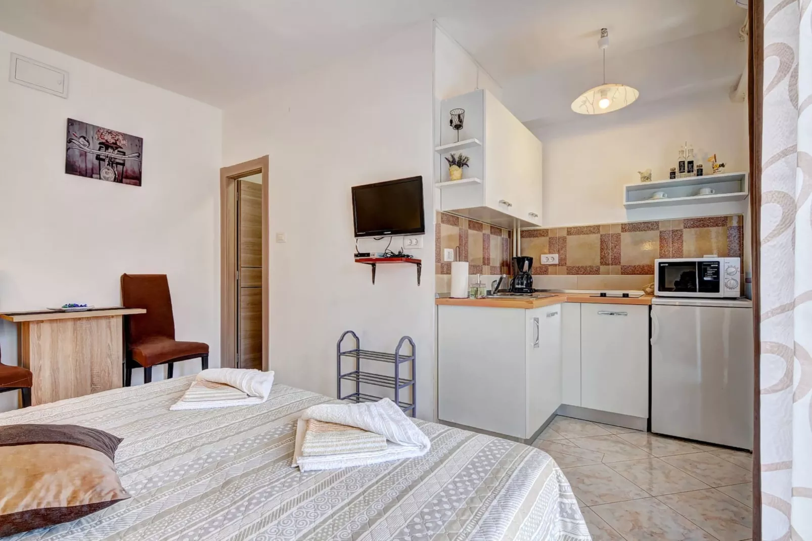 Kajfes A2 - Lovely Studio Apartment with Terrace-Plattegrond