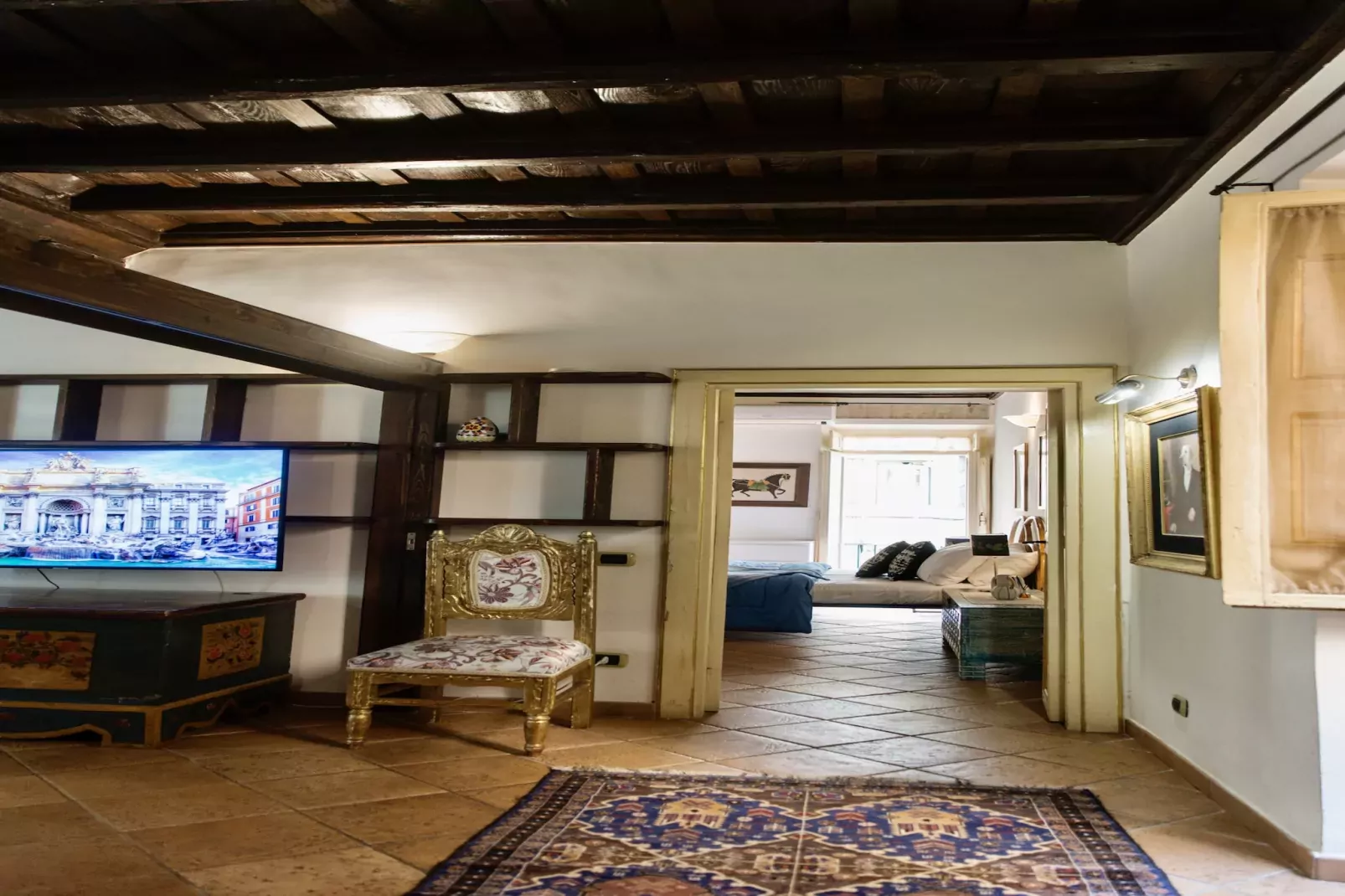 Trevi Fountain Apartment-Woonkamer