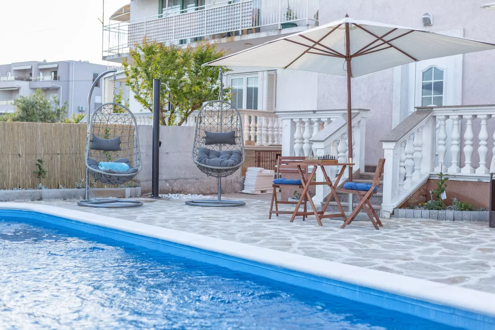 Apartments Nikol - two bedroom apartment A6-Zwembad