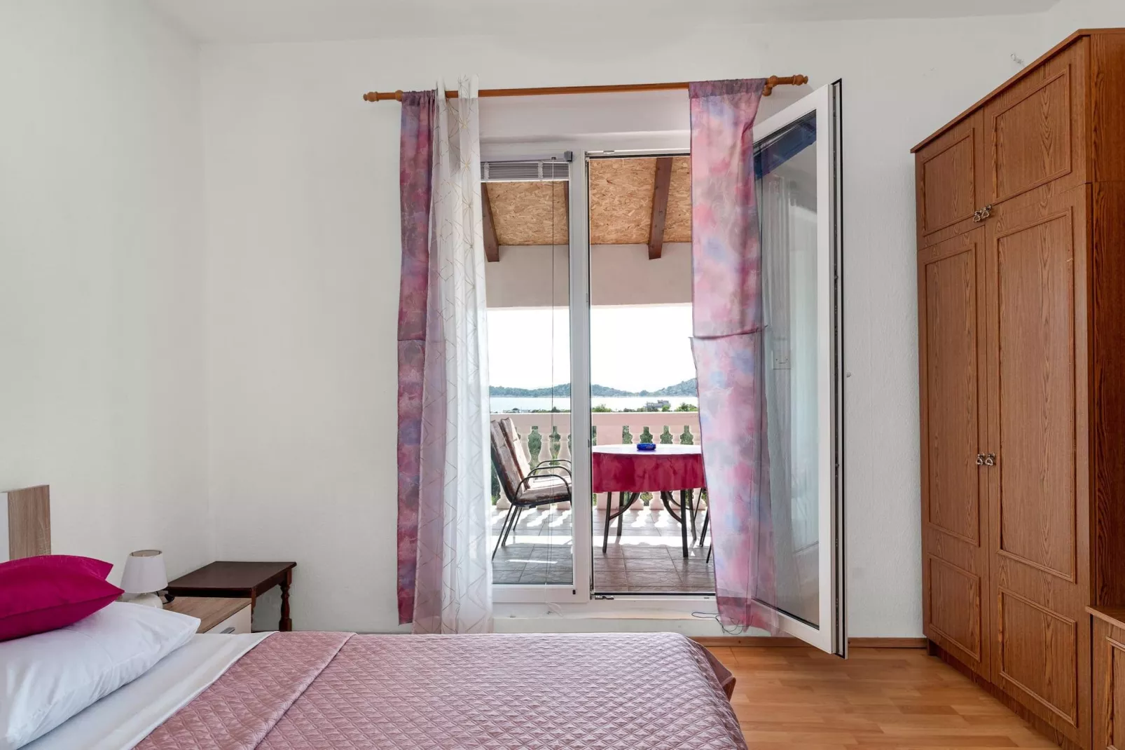 Apartment Lara - two bedroom apartment-Slaapkamer
