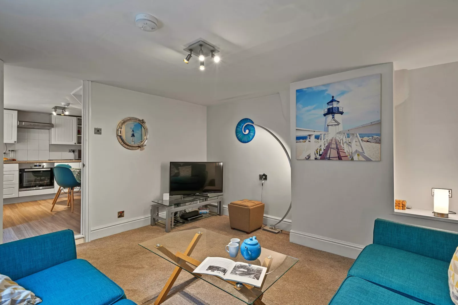 Porthole Cottage-Woonkamer
