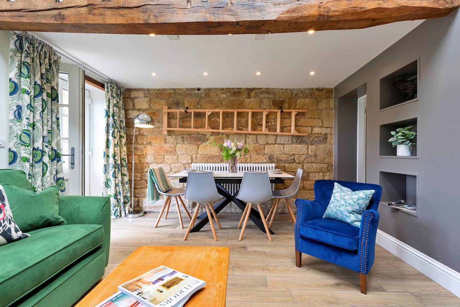 Cherry Cottage Nr Grantley Hall-Woonkamer
