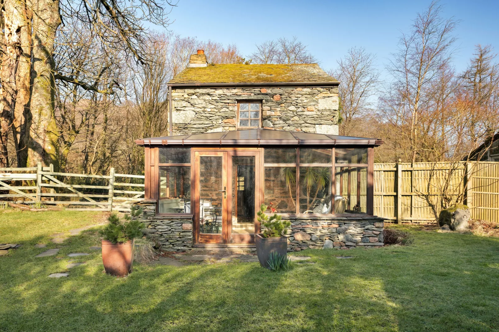St Francis Cottage-Buitenkant zomer