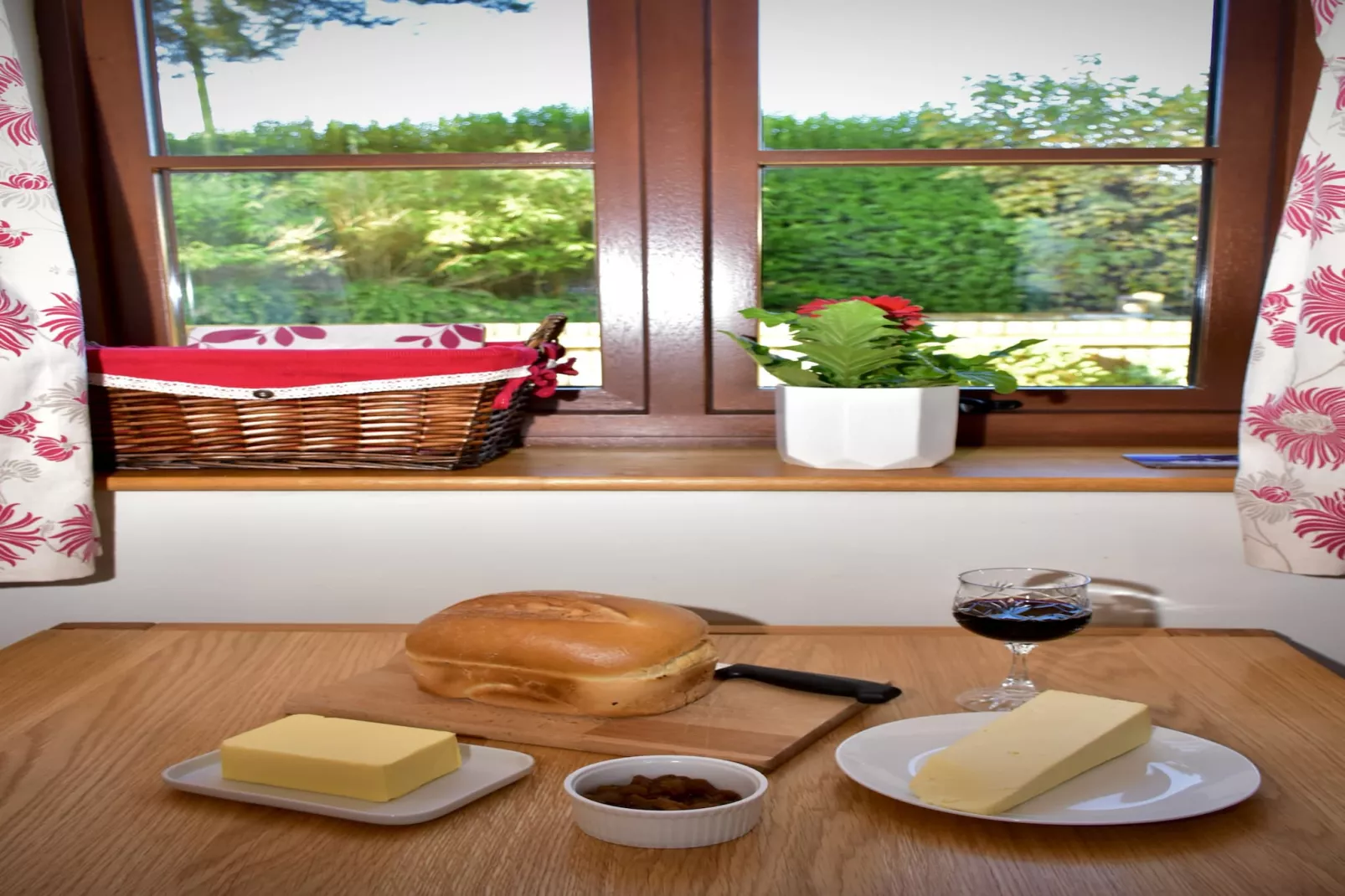 Cheese Room Cottage-Eetkamer