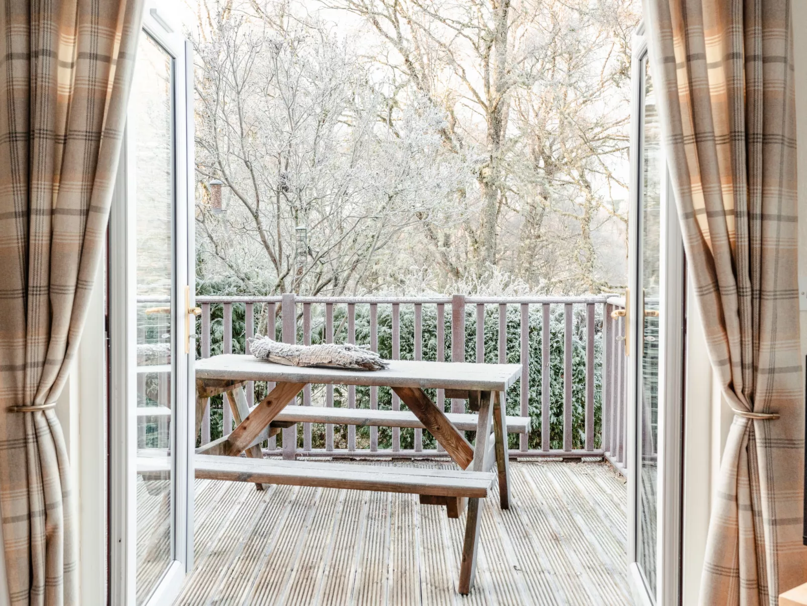 Crossbill Lodge-Buiten