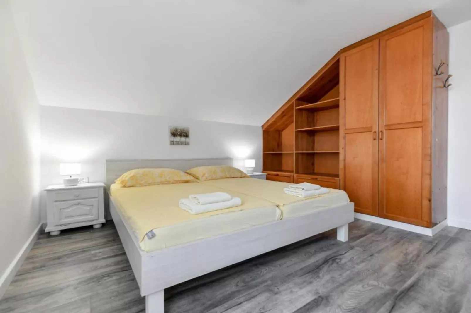 Four Bedroom Villa With Hot Tub-Slaapkamer