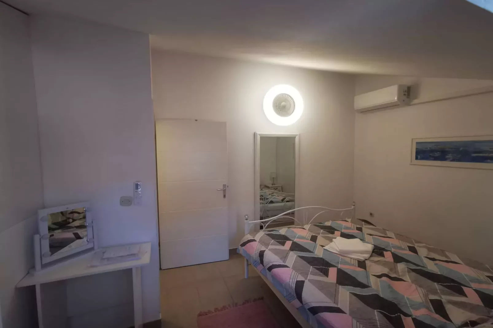 Sea View Holiday Home Umag - Three Bedroom Holiday Home-Slaapkamer