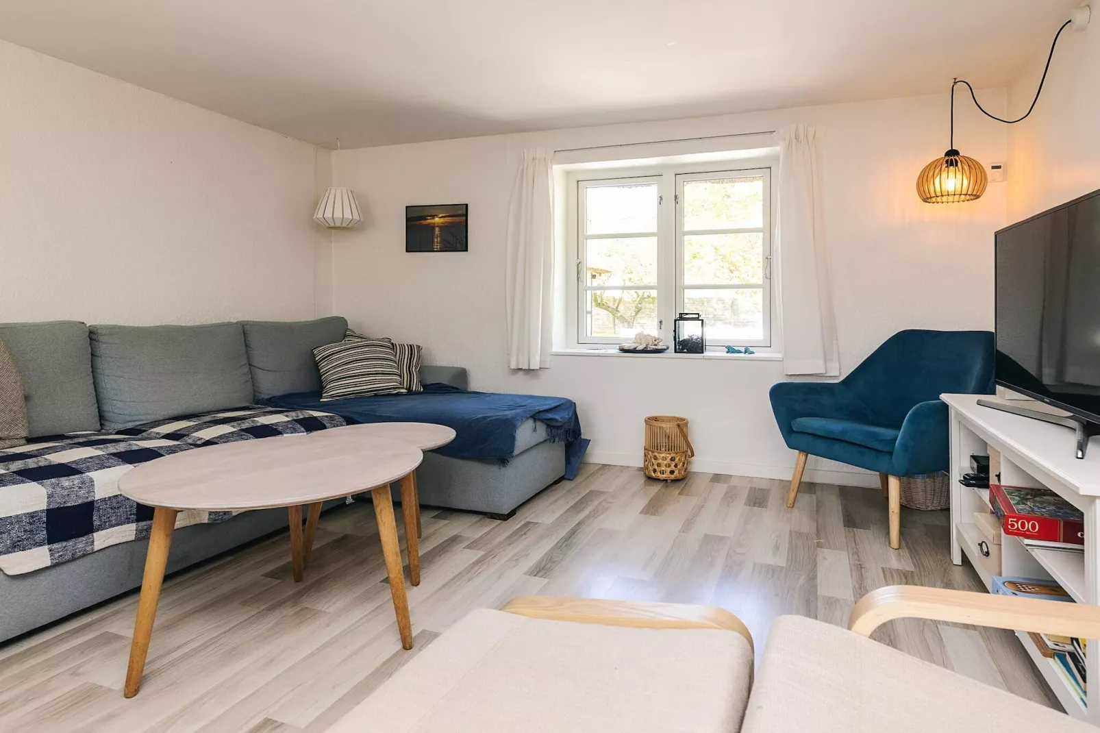 Idyllisch rietgedekt huisje-By Traum-Binnen