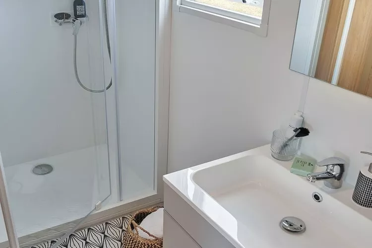 Holiday complex  Golfe du Morbihan Larmor-Baden // Apt 2 pcs 4 pers et 1 bébé 2 salles d'eau REZ DE CHAUSSÉE-Slaapkamer