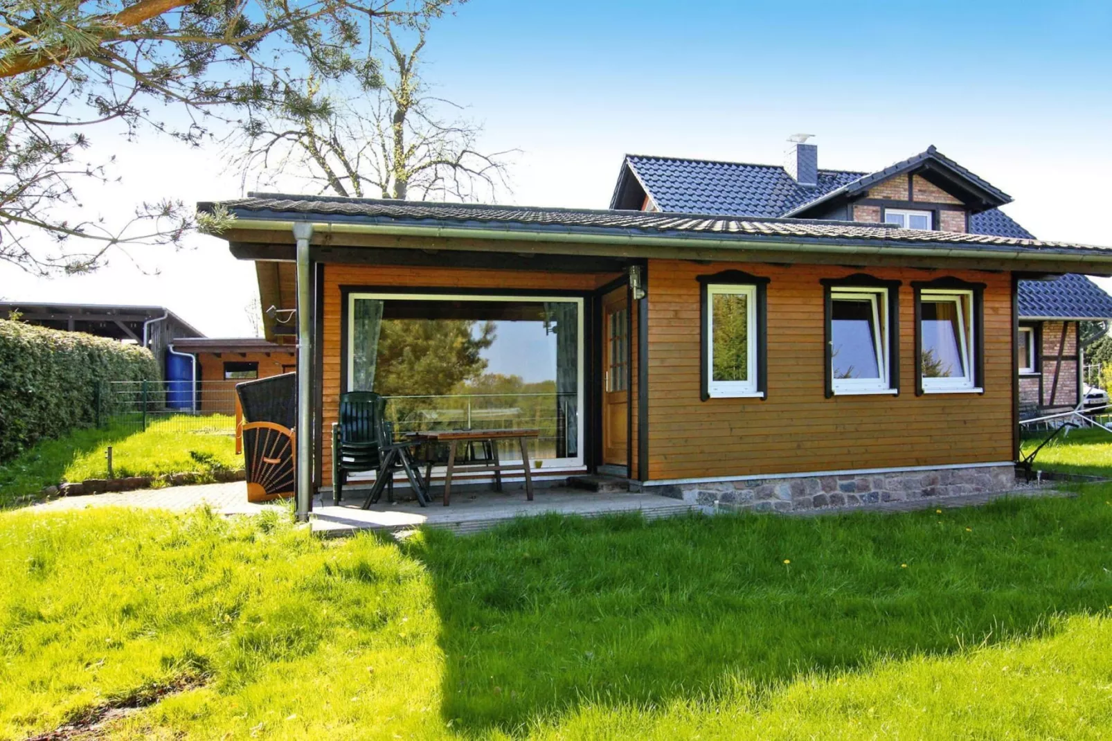 Ferienhaus Seeblick-Buitenkant zomer