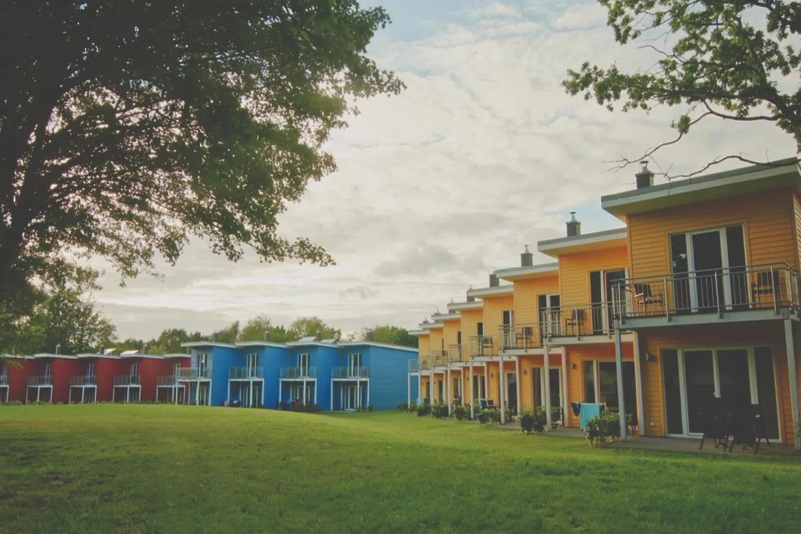 Ostseeresort Dampland-Reihenhaus Normalpreis-Buitenkant zomer