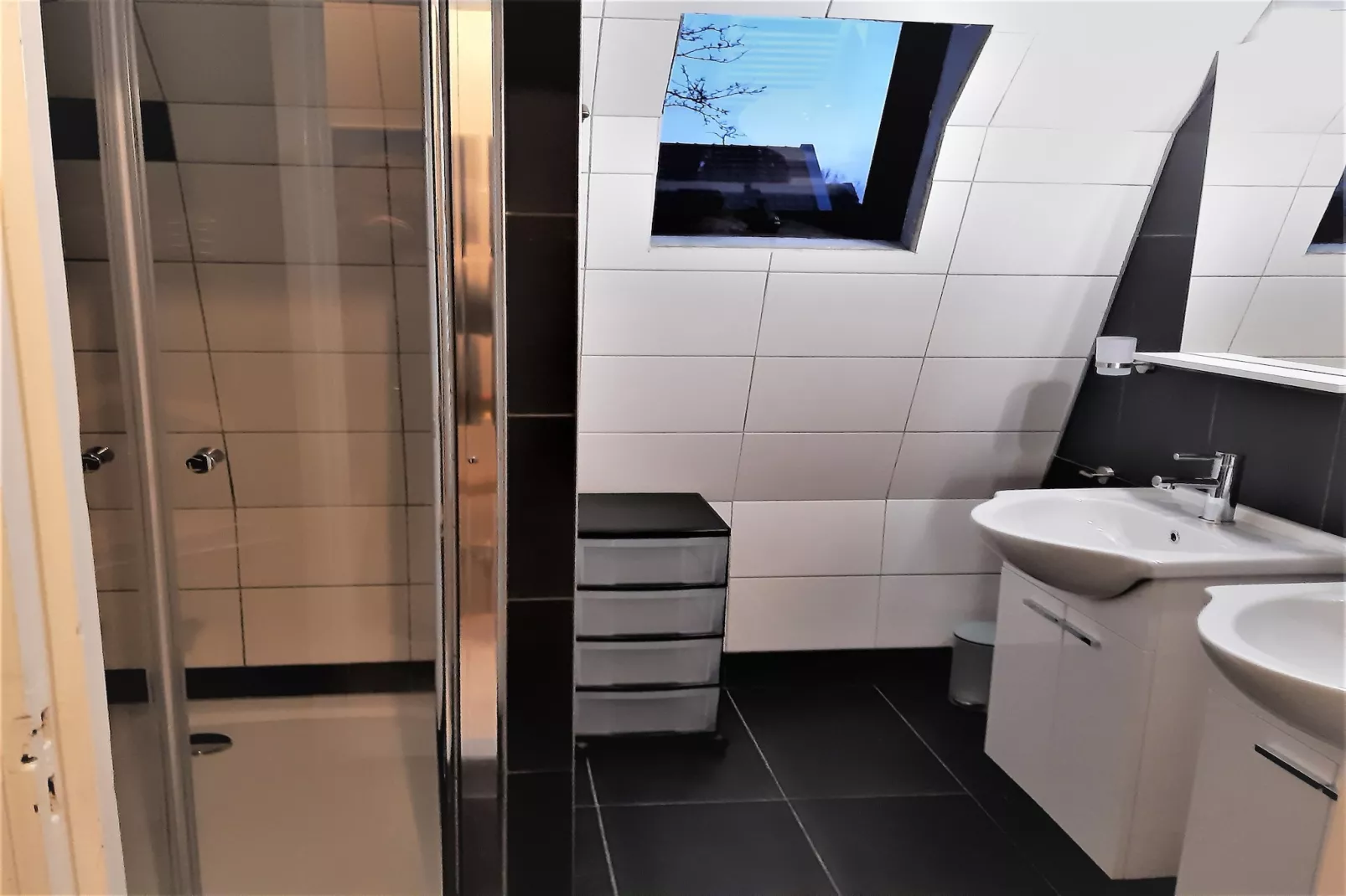 Logies Paal 4 Giethoorn-Badkamer
