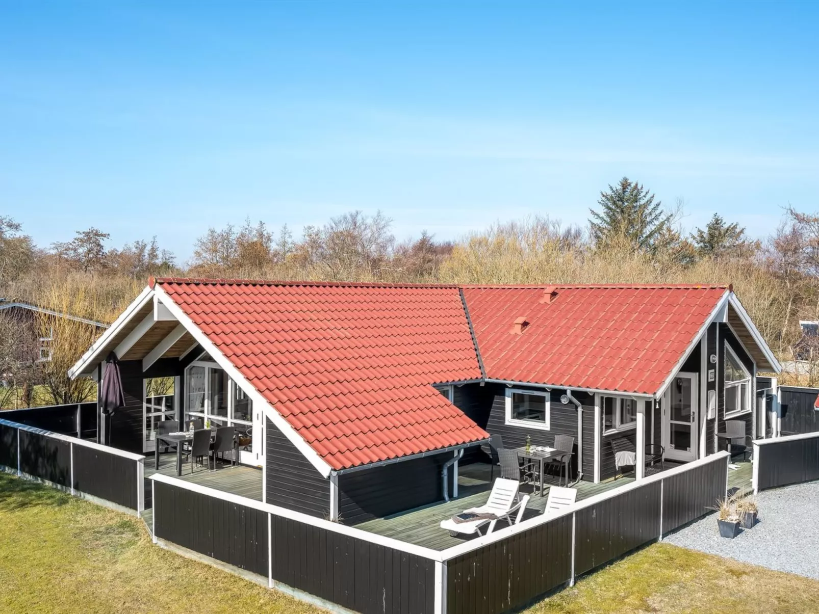"Germaine" - 1.2km from the sea-Buiten