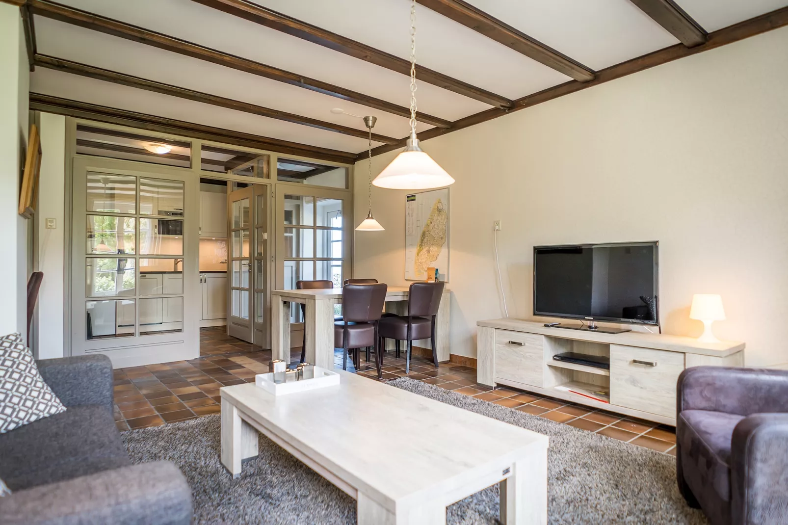 Appartement Hoeve Holland R1-Eetkamer
