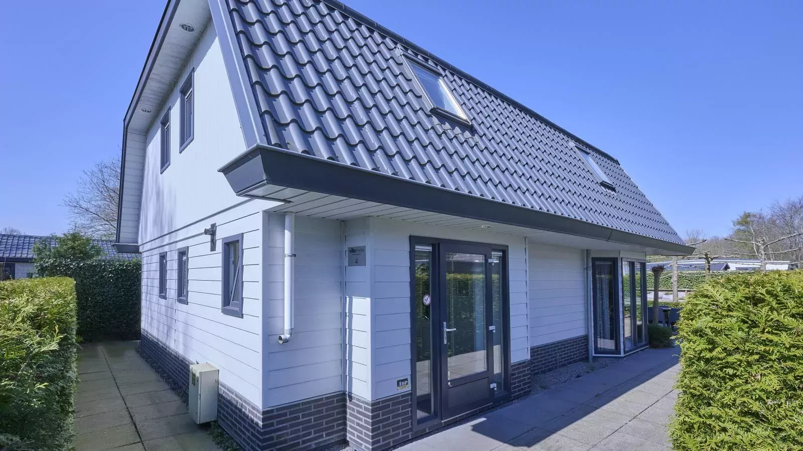 T Kaatsheuveltje 4-Buitenkant zomer