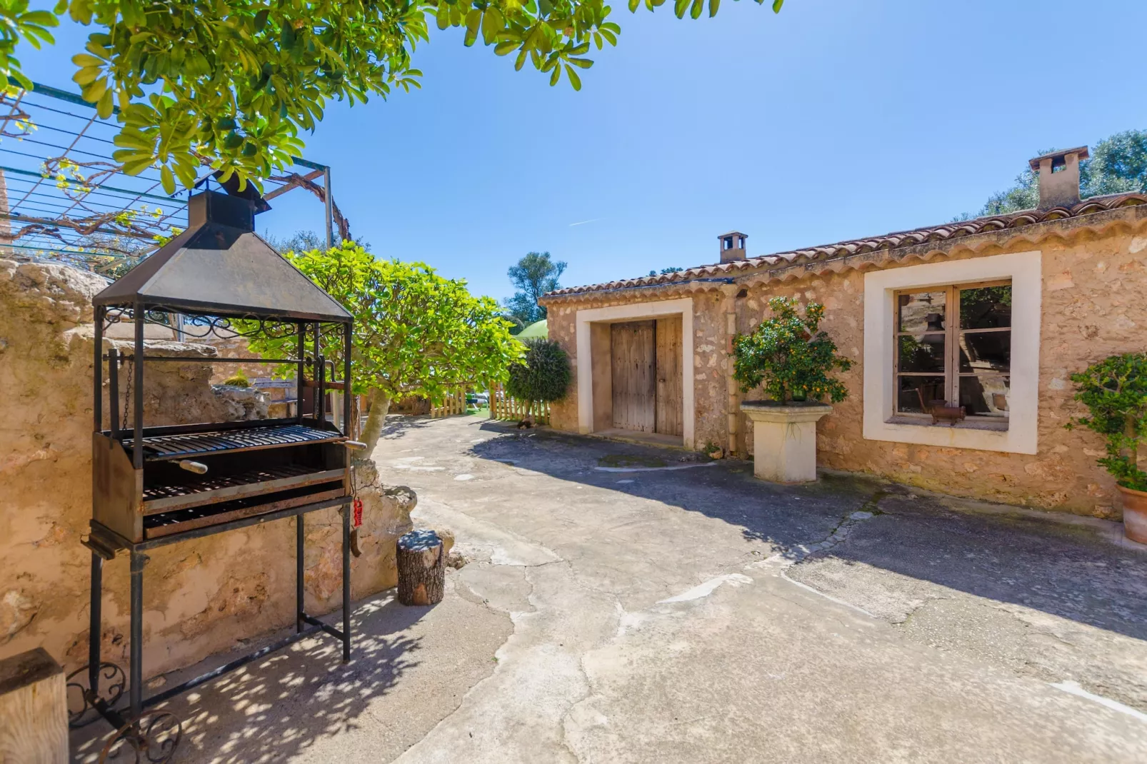 Finca Can Maria Costitx-Buitenkant zomer
