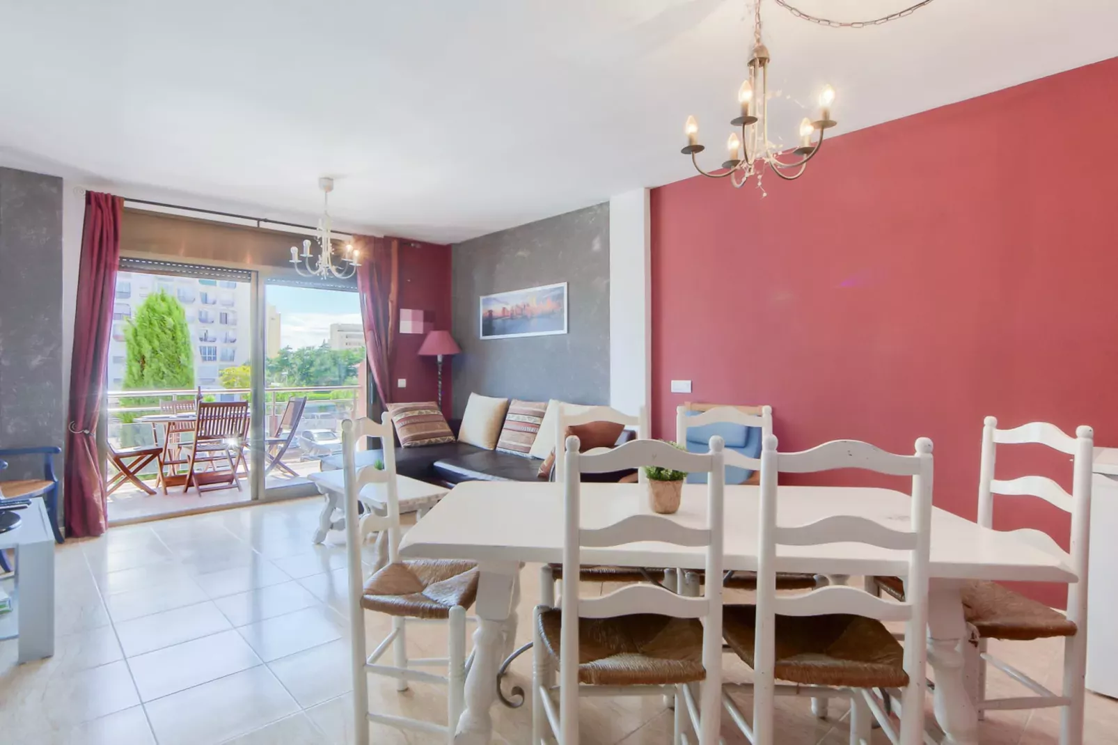 MIRABLAU F 11 Empuriabrava-Eetkamer