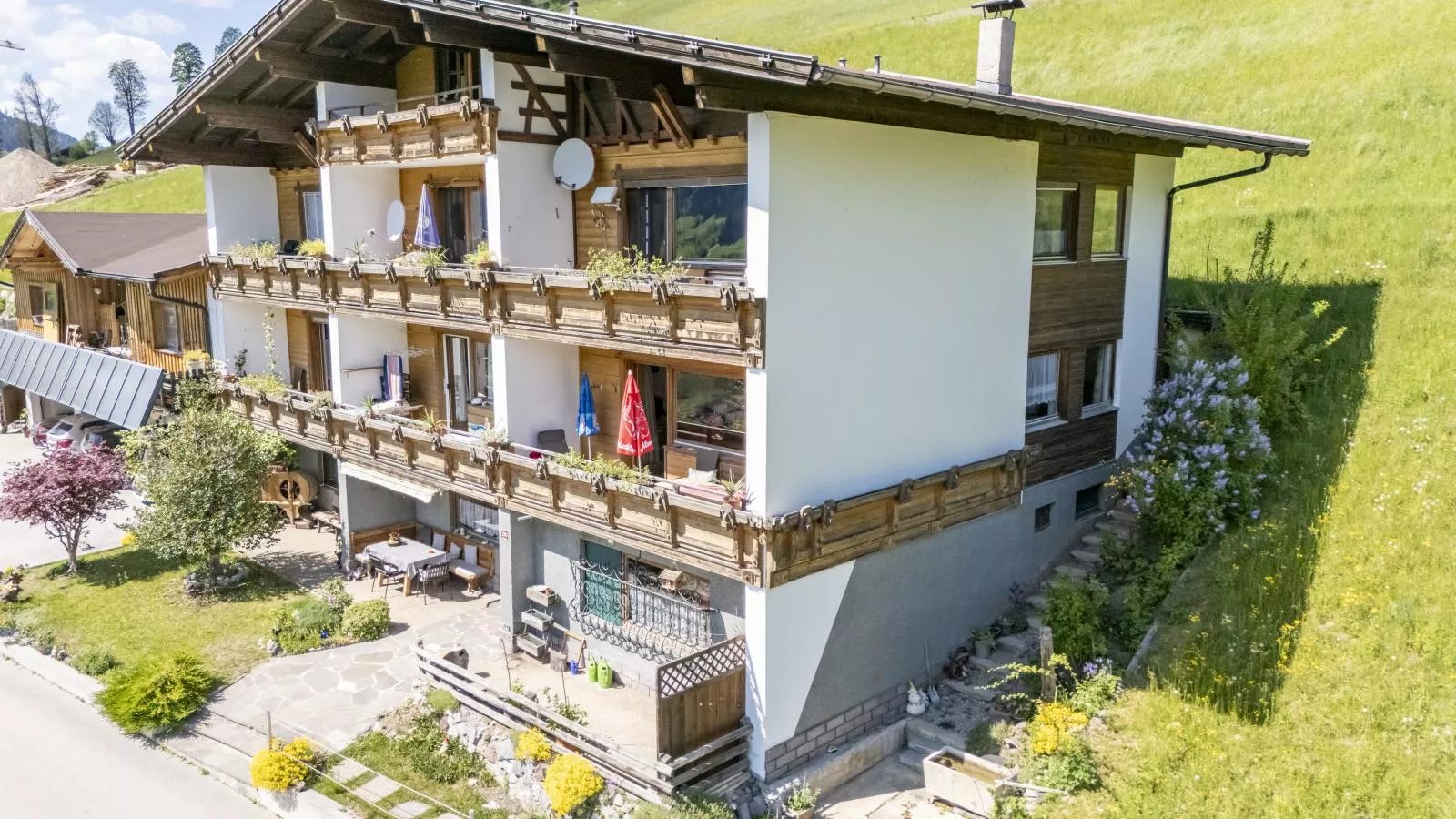 Berghof-Buitenkant zomer