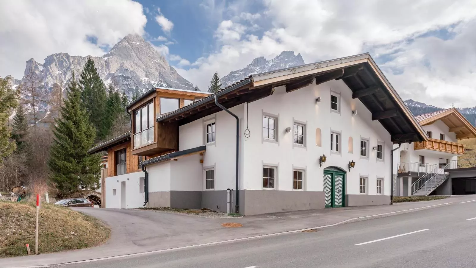 Biber Art Chalet-Buitenkant zomer