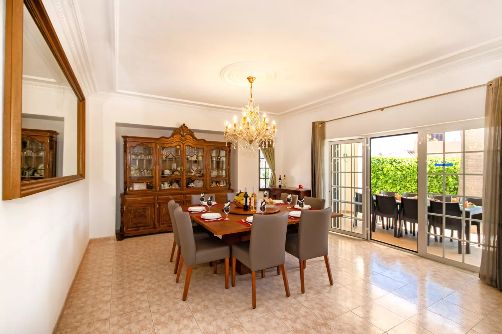 Villa Morais-Eetkamer