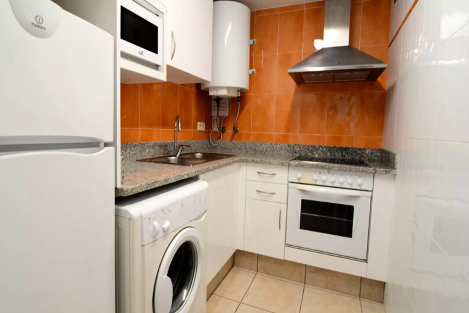 Appartements à L'Estartit-Buitenkant zomer