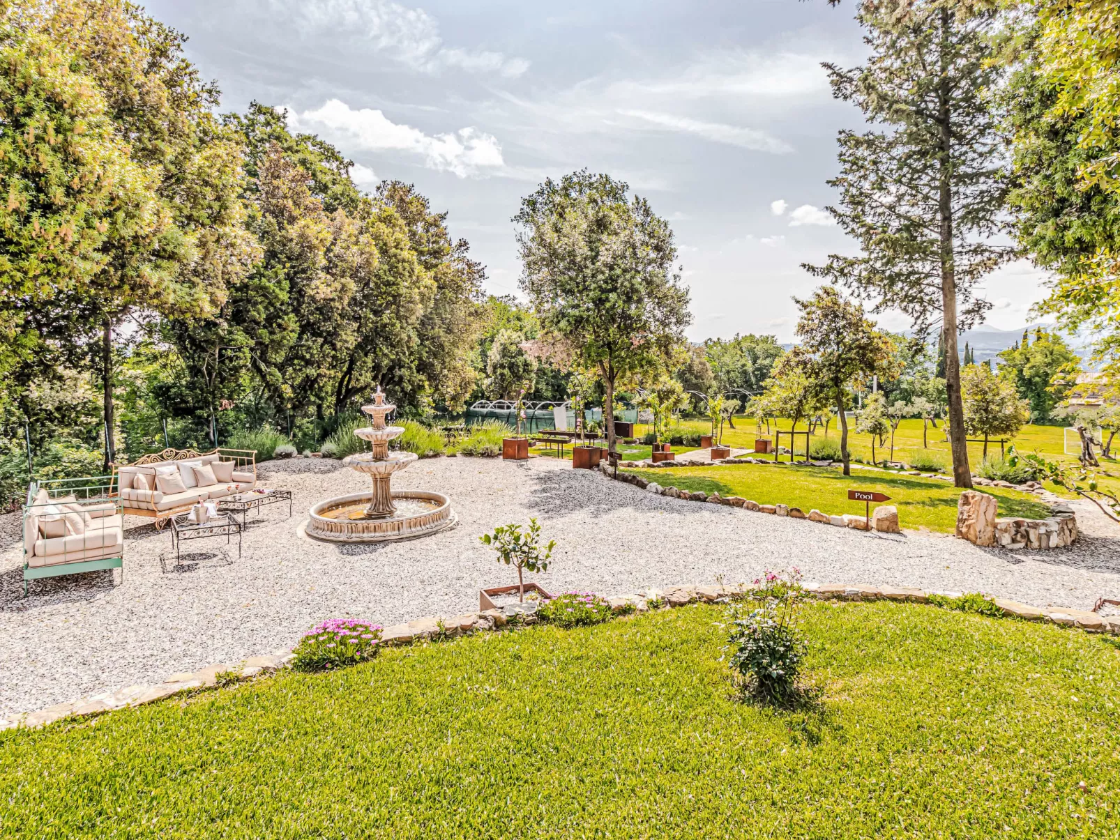 Chateau Le Siroque-Buiten