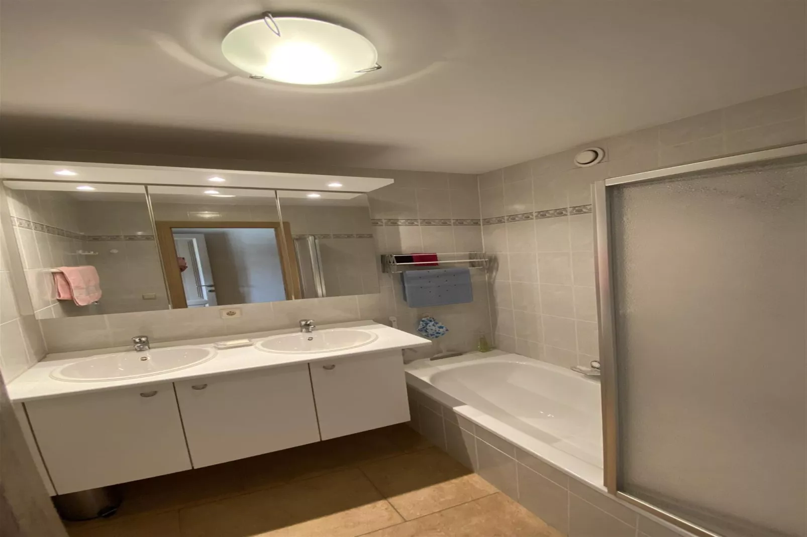 VIKING06 10210-Badkamer