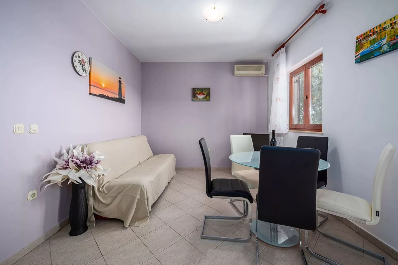 Lara 5 - Shared Pool, Sauna, Jacuzzi-Eetkamer