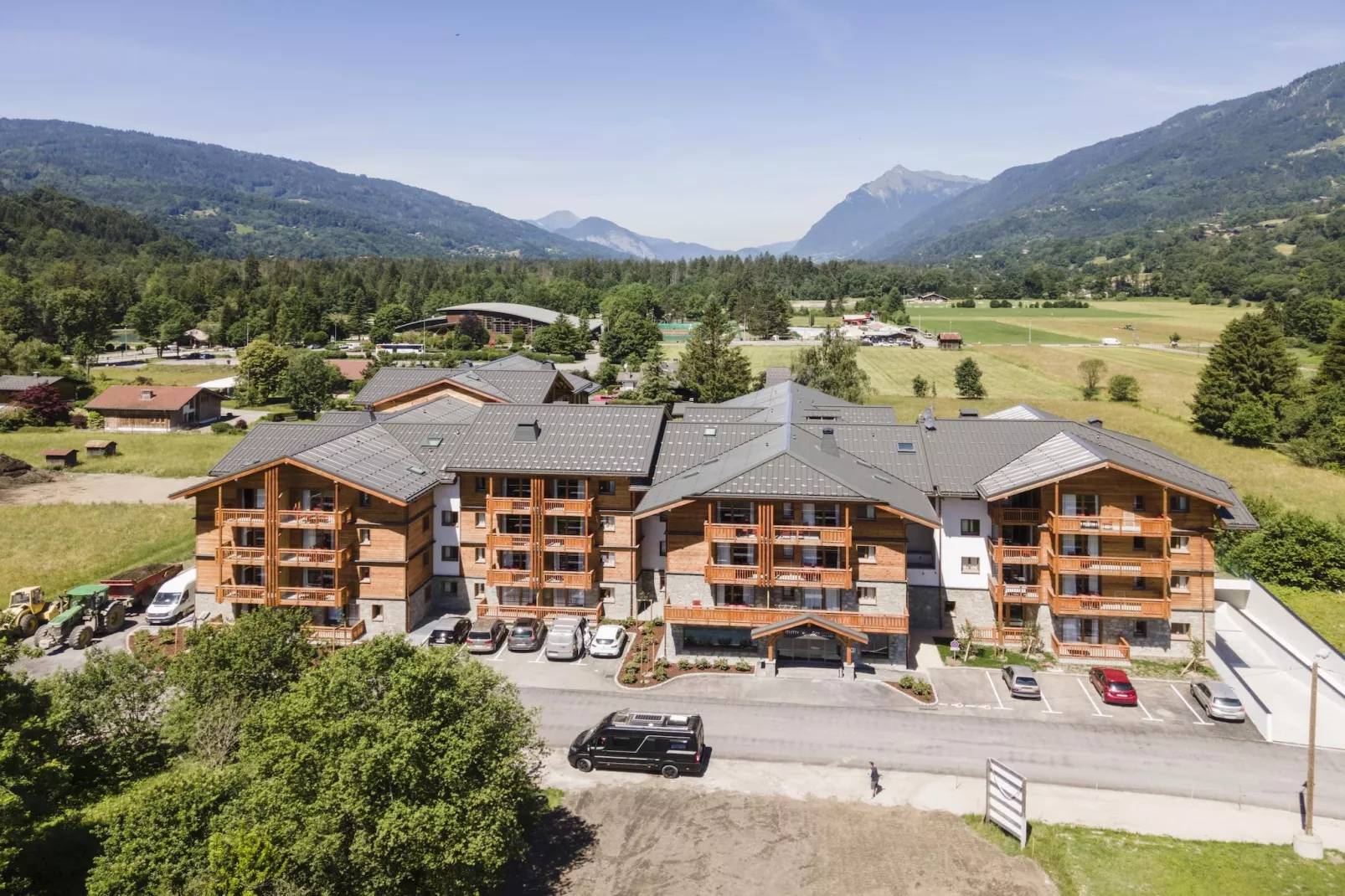 SAMOËNS-S8L-Buitenkant zomer
